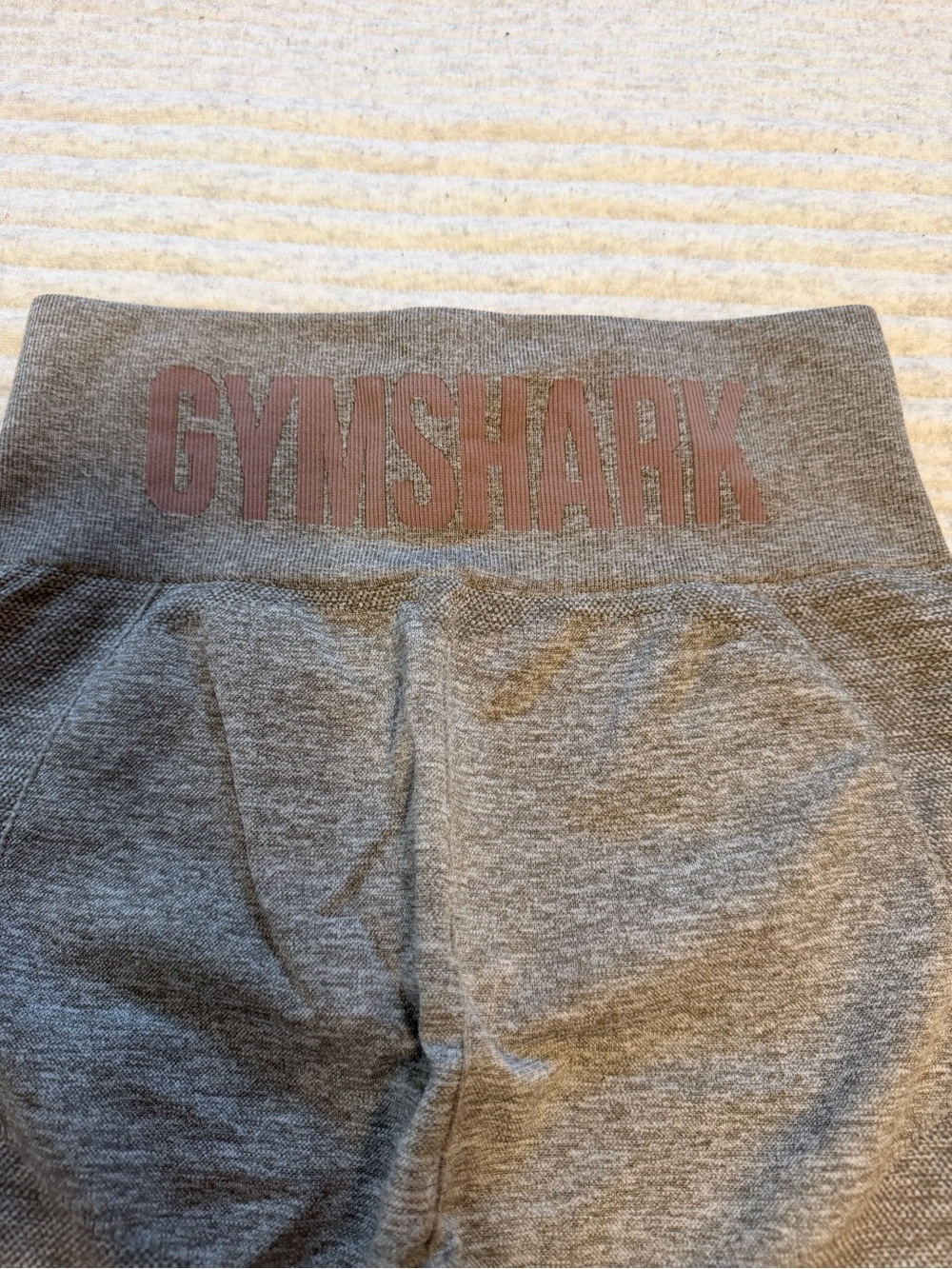 Gymshark Gray Seamless High-Waist Leggings with Mauve Logo
